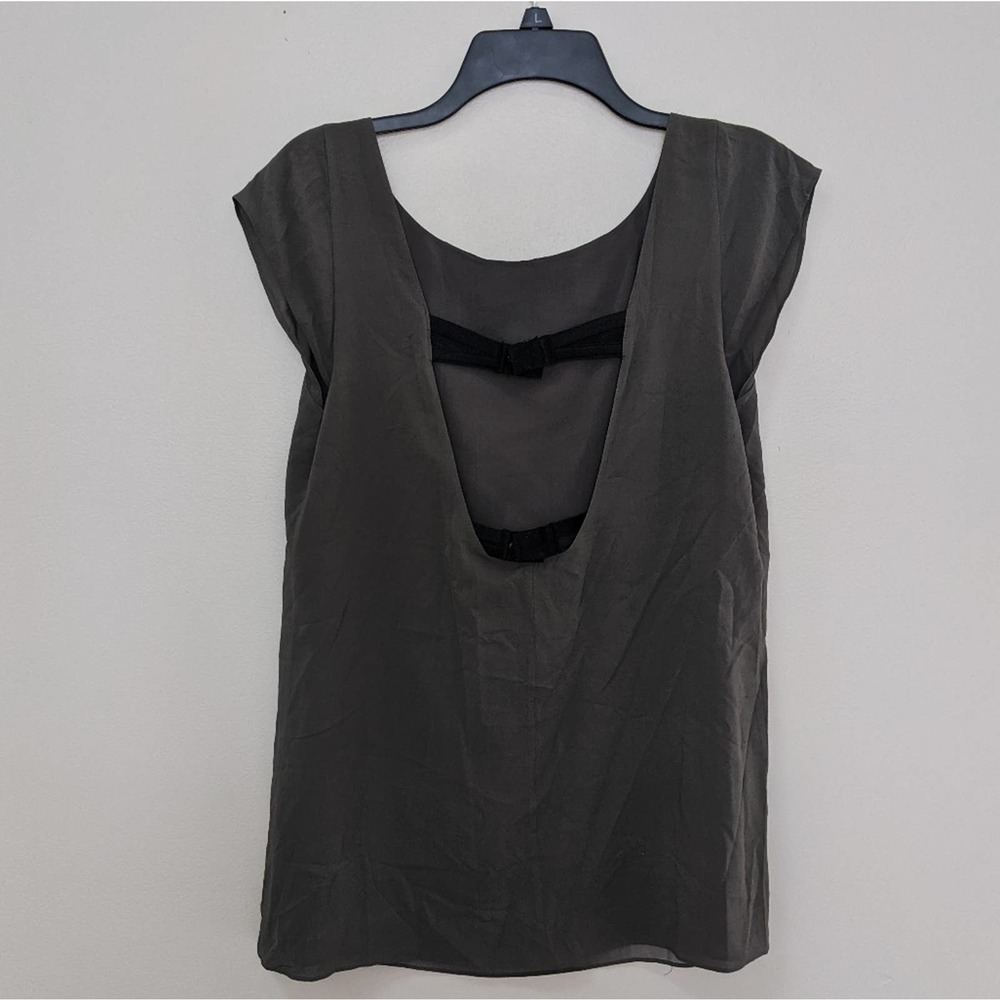 Alice + Olivia Base top size Medium EUC